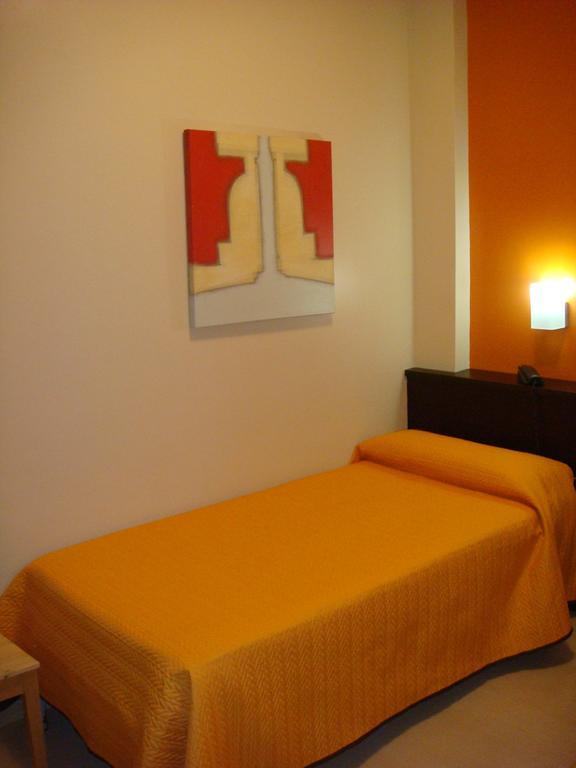 Hotel Leon Tierra De Vinos La Palma Del Condado Rum bild